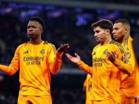 IM电竞注册-包含欧冠赛场传奇战役，史诗般的逆袭之旅的词条