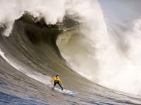 IM电竞注册-玻利维亚对阵皇马？不，是阿克在绿茵场上的国家德比