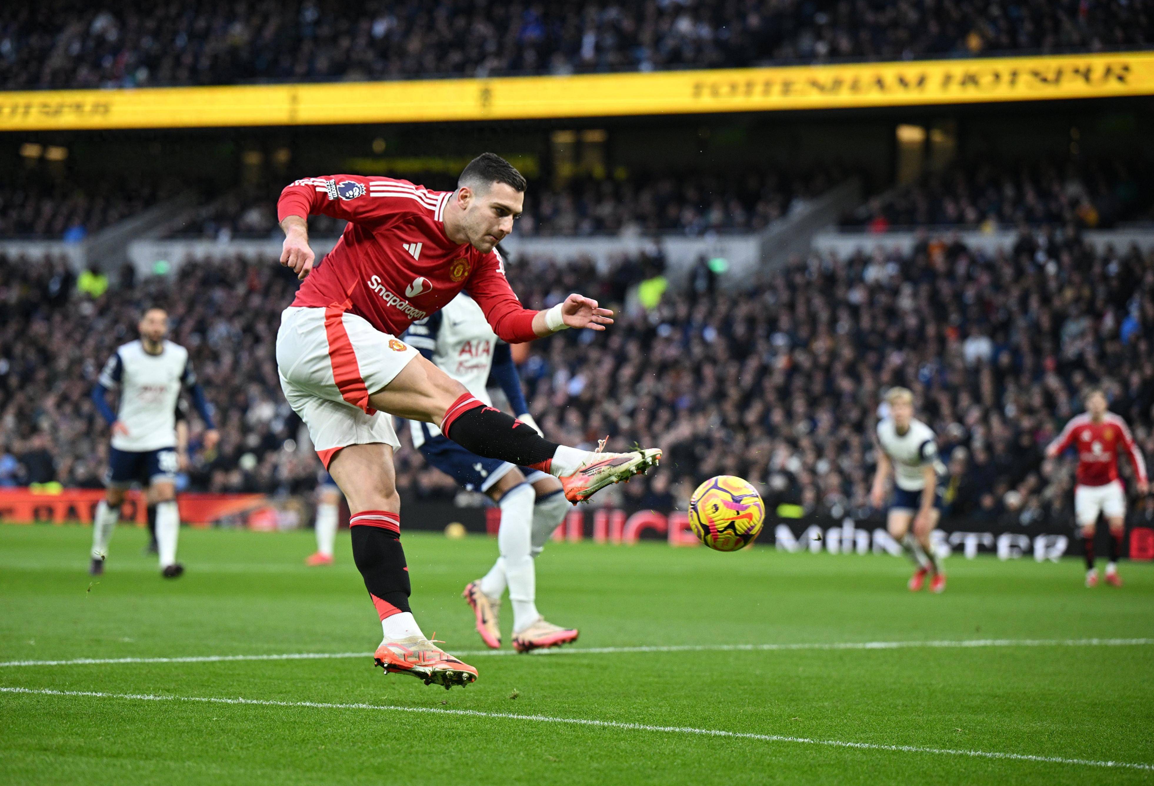 热刺抢分实现突破，欧冠奋力追逐的简单介绍