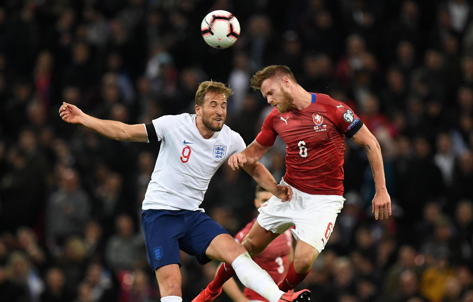 关于威尔士爆冷战胜捷克，小组排名有所改变的信息