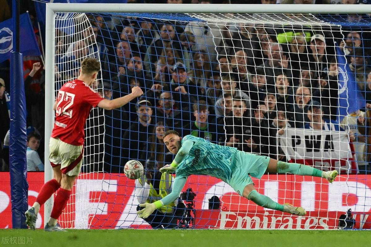罗马门将扑出关键点球,帮助球队摆脱连败阴影 罗马门将扑出关键点球,帮助球队摆脱连败阴影