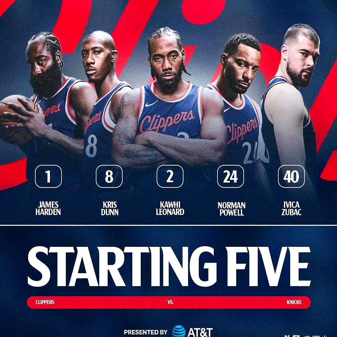 实力平均的两支球队酣战，胜负难分