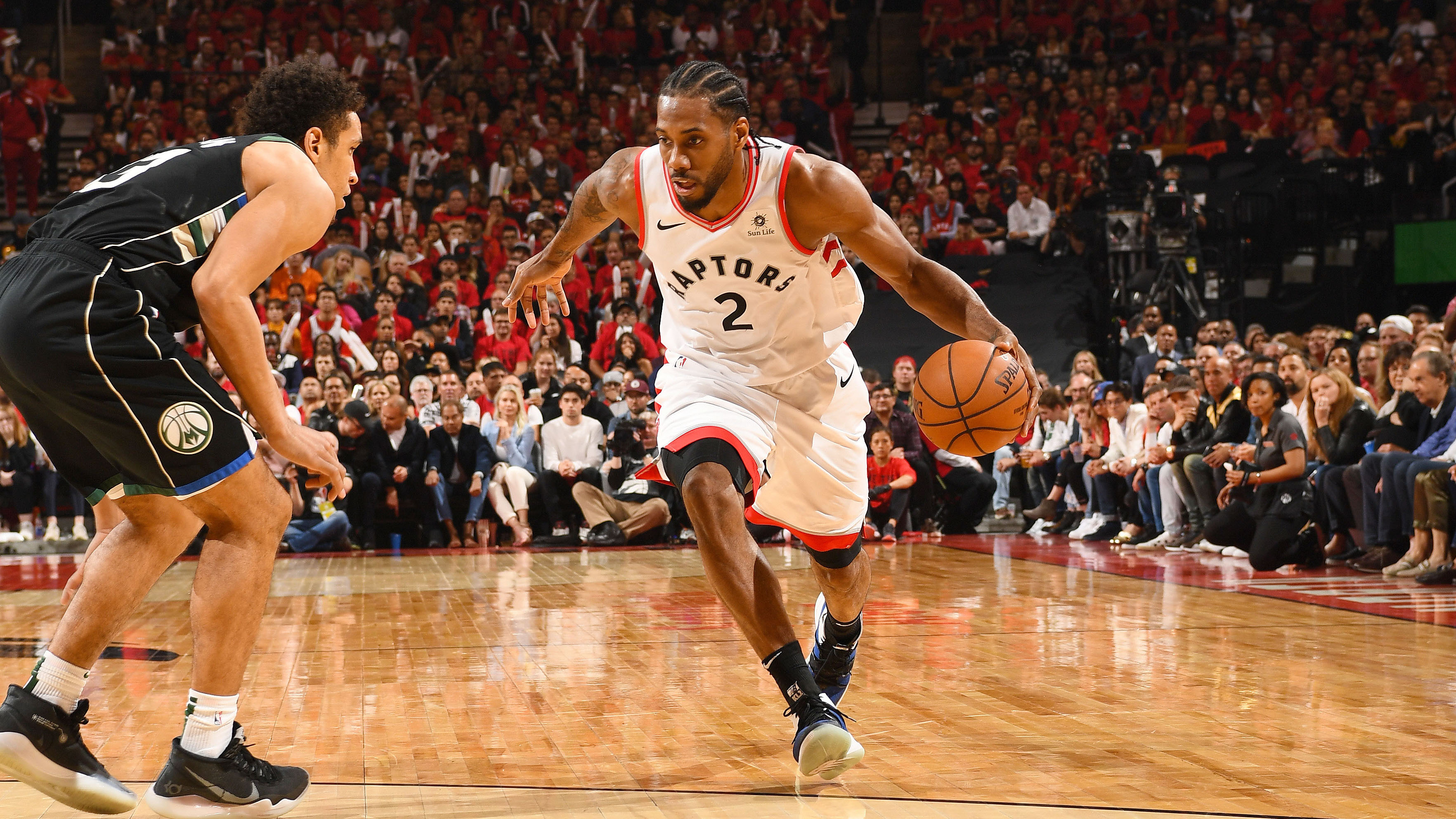 包含魔术横扫勇士,伦纳德完成帽子戏法的词条 包含魔术横扫勇士,伦纳德完成帽子戏法的词条