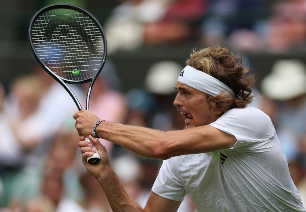 温网险胜拉沃尔杯，兹维列夫惊艳四座的简单介绍