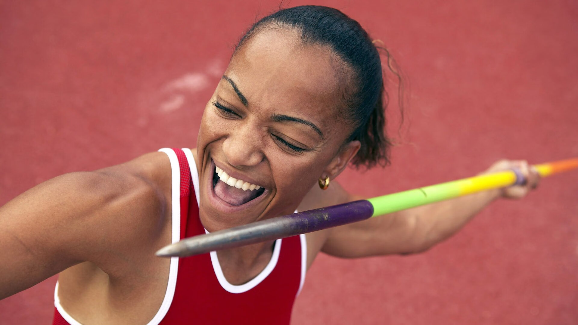 巴黎爆冷卡塔尔！三笘薰欧冠半决赛接管比赛，改写亚洲足球历史