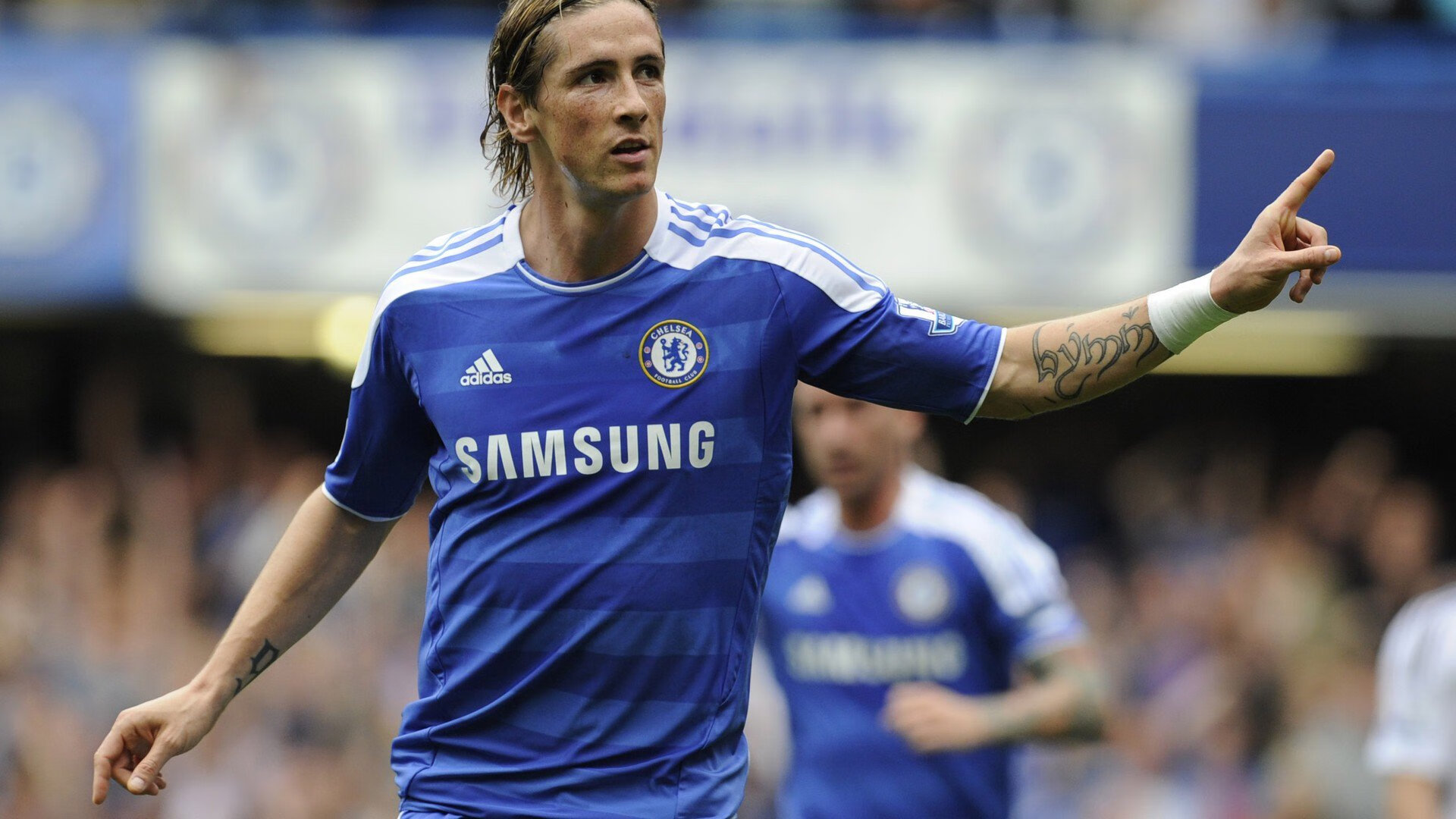 范戴克一锤定音，西班牙险胜丹麦背后的战术博弈与领袖价值